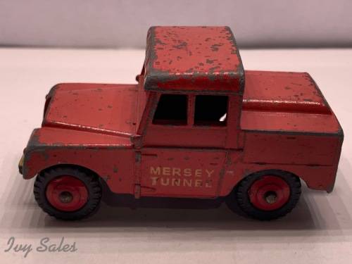 DINKY TOYS #255 MERSEY TUNNEL POLICE LAND ROVER SERIES 1