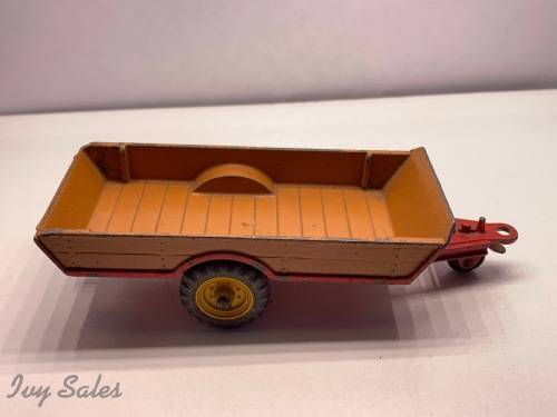 Dinky Toys #320 HALESOWEN FARM HARVEST TRAILER