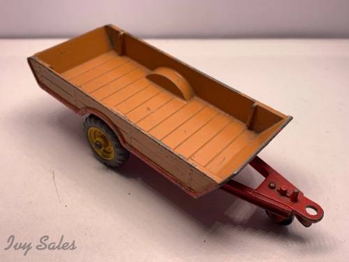 Dinky Toys #320 HALESOWEN FARM HARVEST TRAILER