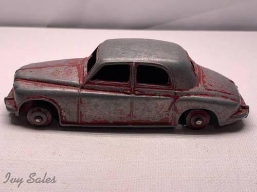 DINKY TOYS #156 Rover 75