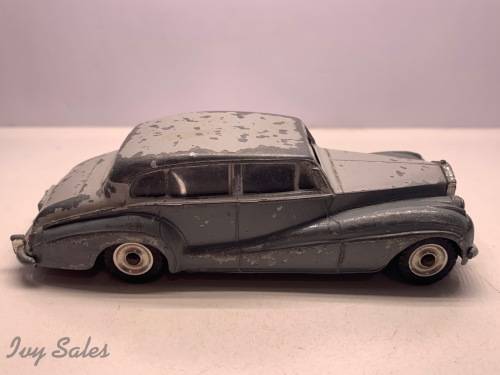 DINKY TOYS #150 ROLLS ROYCE SILVER WRAITH