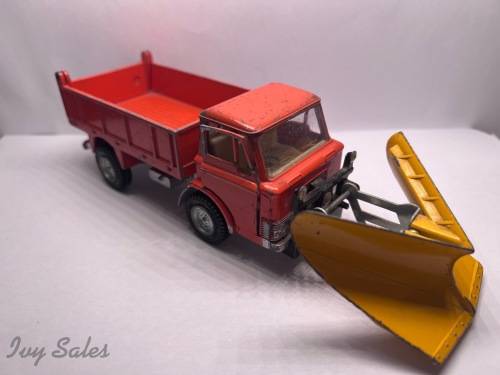 DINKY TOYS #438 - FORD D 800 TIPPER TRUCK WITH SNOWPLOW