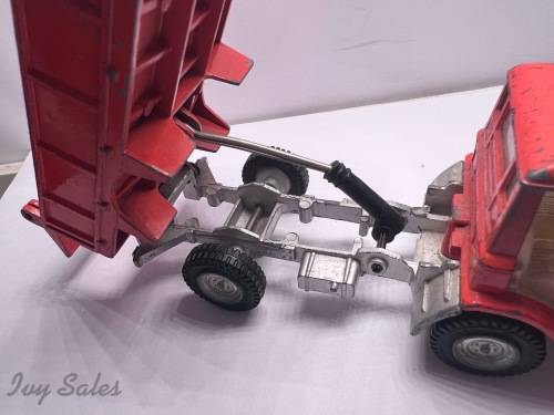 DINKY TOYS #438 - FORD D 800 TIPPER TRUCK WITH SNOWPLOW
