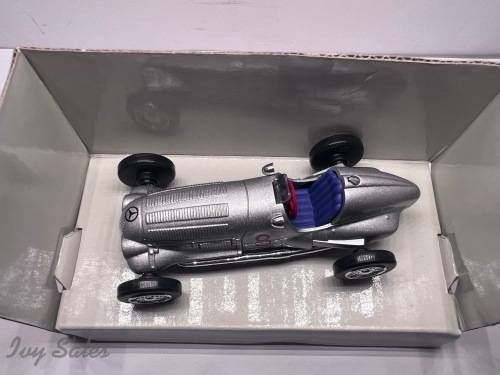 Schuco Junior #27011 Line Mercedes Benz MB W125