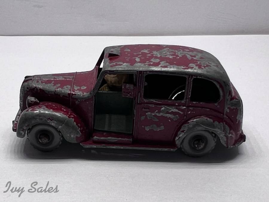 MATCHBOX TOYS #17 METROPOLITAN TAXI