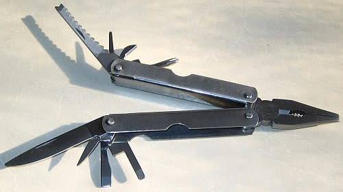 Multi Tool in Wooden Box