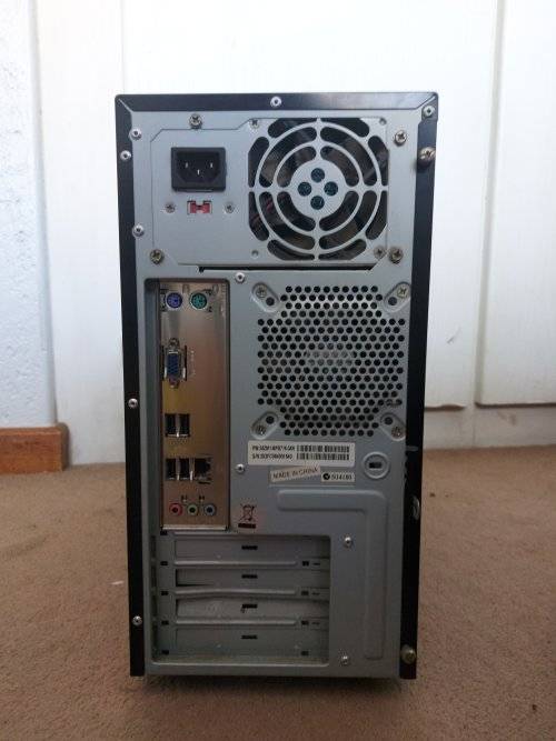 Desktop Computer Windows 10!!! 500GB HDD!!!