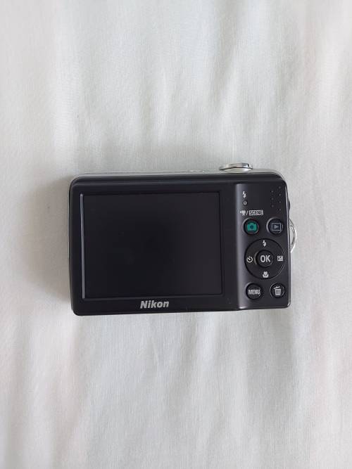 Nikon Coolpix L23 Camera