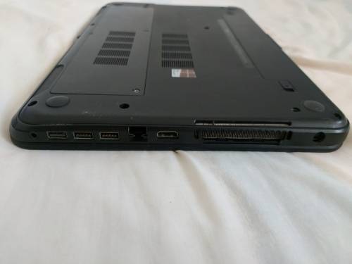 Dell inspirion 15 core i5 Laptop - SSD