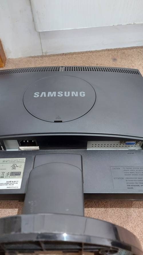 Samsung 17` Monitor