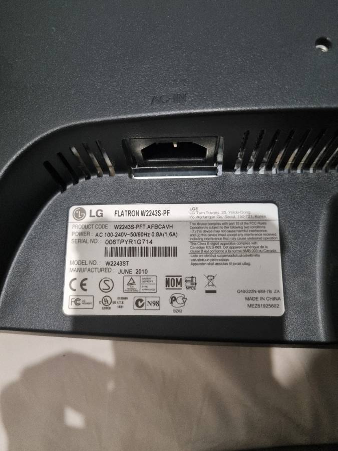 LG Flatron 22` Monitor