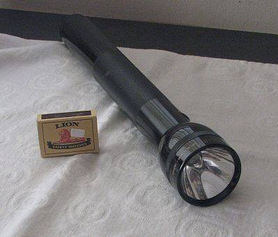 MAG-LITE 4 D Cell Flashlight - Black