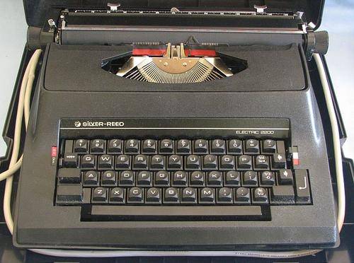 SILVER REED ELECTRIC TYPEWRITER