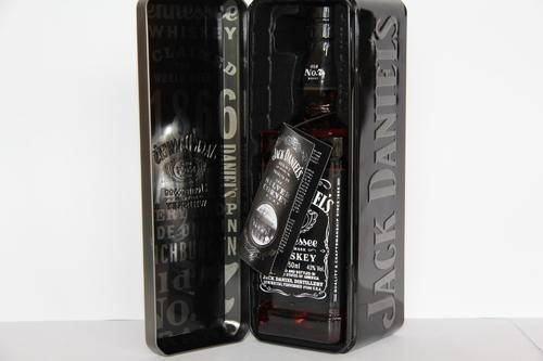 Jack Daniels 750ml Whiskey in Single Tin.