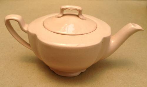 Tea Pot, two cup, perfect condition. Postage R43.00