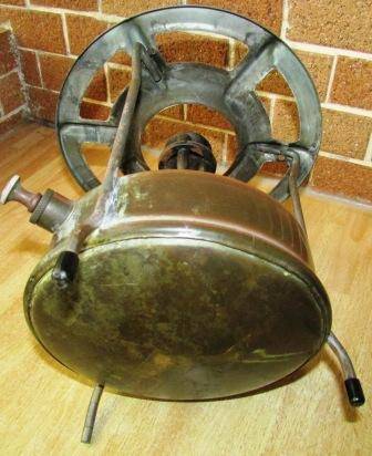 Retro brass paraffin/kerosene primus stove. All knobs working. UNtested. Approx. 21D x 21cmH