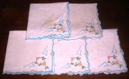 "Vintage Linen" Serviettes x 5. approx. 26cm x 26cm