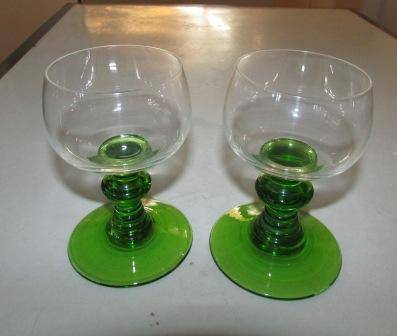 Retro Green Stemmed Glasses x 2