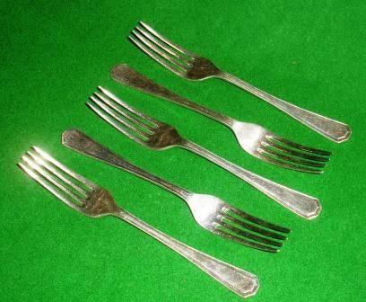 5 x Forks - 'Insignia plate'
