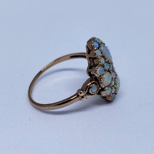 Gold Ring with opals