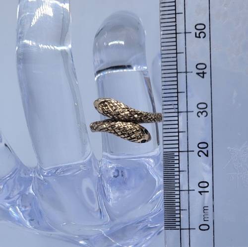 9ct Yellow gold snake ring with diamond and emerald eyes