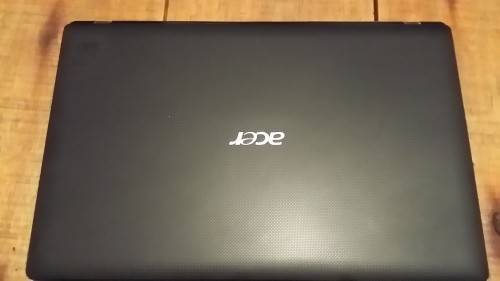 *Mint Condition* Acer Aspire 5750g, i5 2.4GHz, 4Gb Ram 500Gb Hdd, Nvidia Graphix