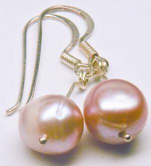 PRETTY & PETITE FRESHWATER PEARL EARRINGS!