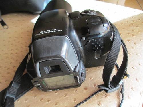 COLLECTABLE CAMERA AS PER PICS