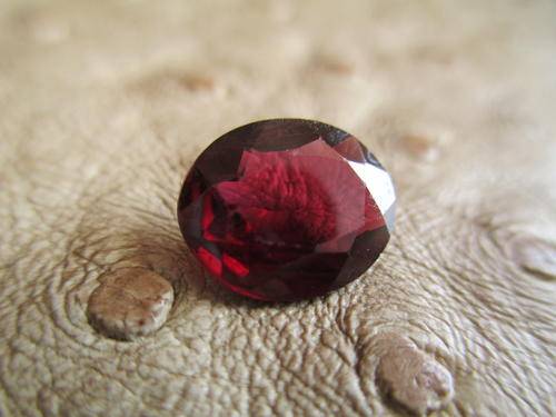 STUNNING 1.09 NATURAL RUBY MADAGASCAR RED/PINKISH OVAL FACETED GEM