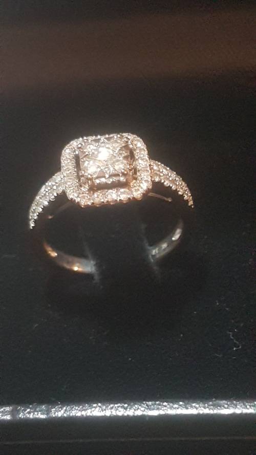 1 ct Diamond ring set in white gold