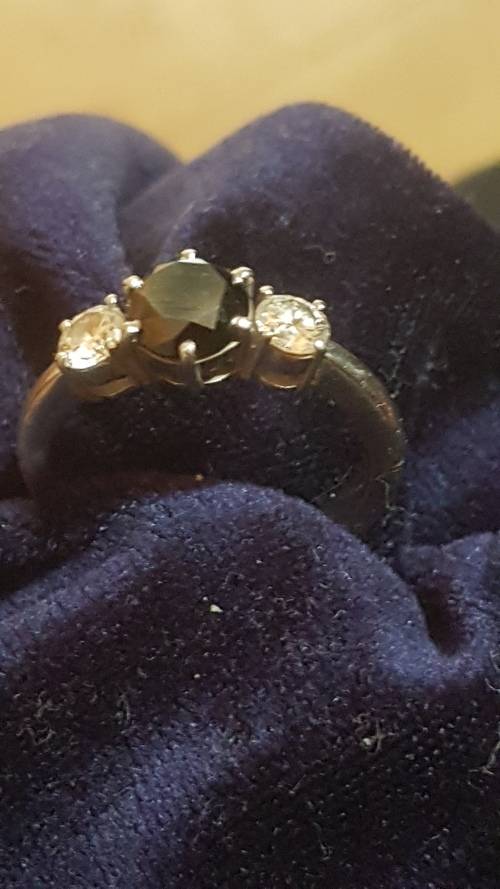 Stunning and elegant Platinum white and black diamond ring. Please read description