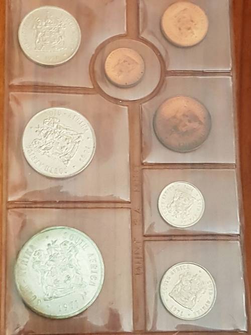 1971 Unc mint pack with silver R1