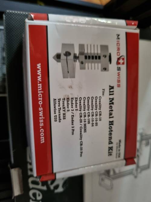 ender 3 v2 3D printer
