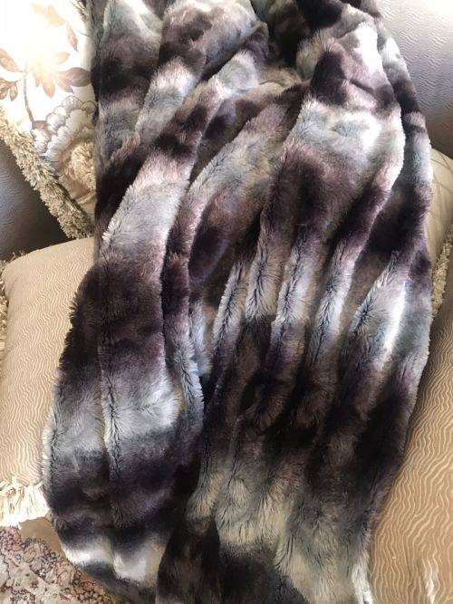 Piere Cardin Winter Throws