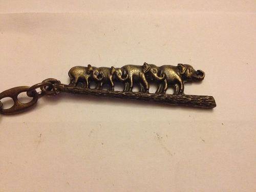 KEY RING  - ELEPHANTS -