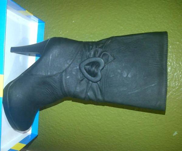 **EXCLUSIVE** ONLY ONE PAIR AVAILABLE** STYLISH F&A BOOT**