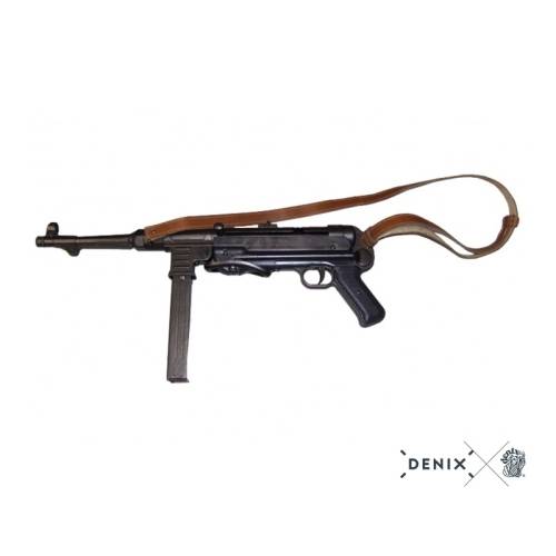 MP40 sub-machine gun, with leather belt. Non functional