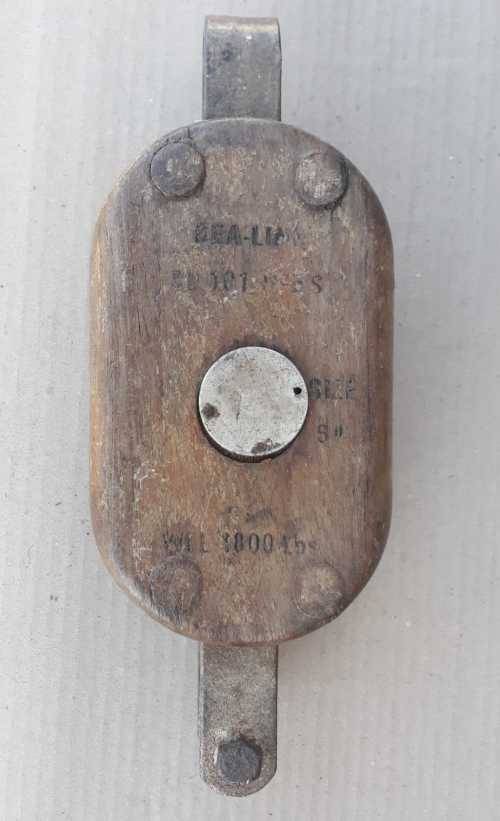 Vintage Wooden single Pulley. OLD