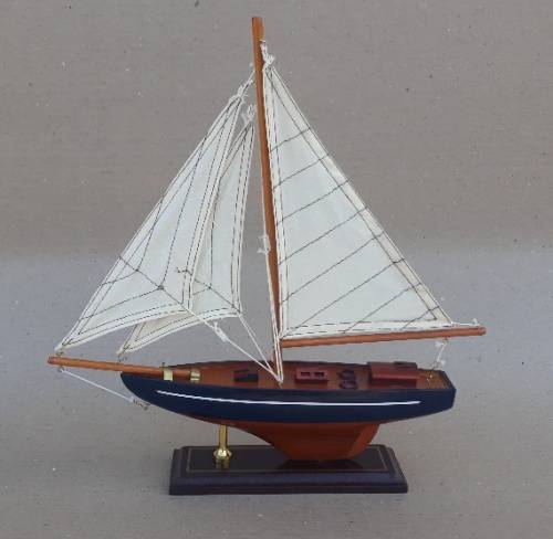 Model Yacht