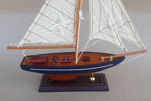 Model Yacht