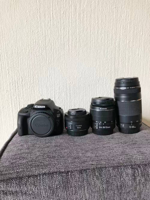 Canon 100D