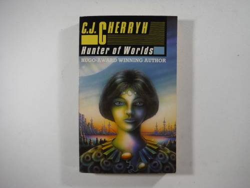 Hunter of the Worlds - Paperback - C.J Cherryn