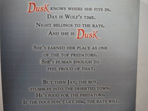 Dusk : The Eyes of a Hawk - The Heart of a Girl - Paperback - Susan Gates