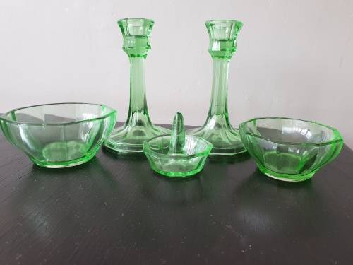 Set of 5 Uranium Glass Items!!