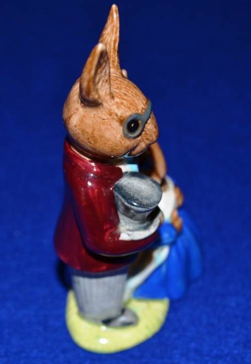 Royal Doulton Bunnykins "Cooling off" DB3