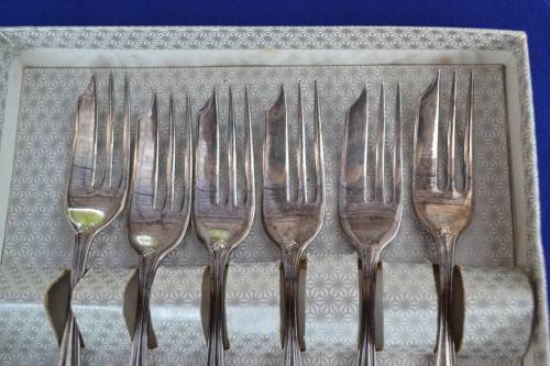 Eetrite Stainless Steel Cake Forks Vintage - Set of Six