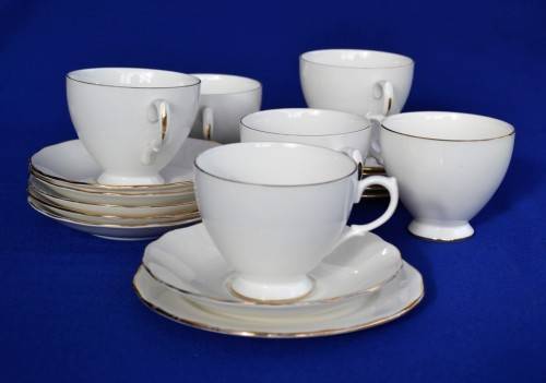 Queen Anne Tea Set - Six Trios