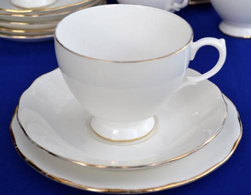 Queen Anne Tea Set - Six Trios