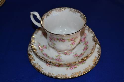 Royal Albert Dimity Rose Trio