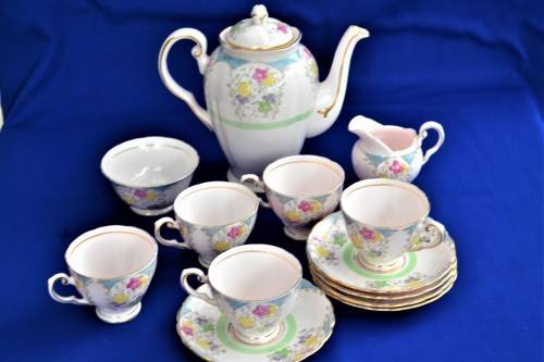 Tuscan Tea Set Vinrage - 13 Pieces